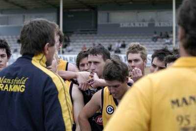 Mansfield Coach Tossol & Players