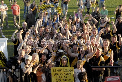 Premiers Rochester Boys & Supporters