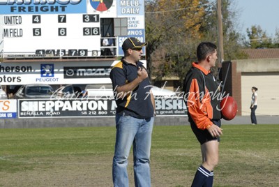 Mansfield Coach - Kelly & Umpire