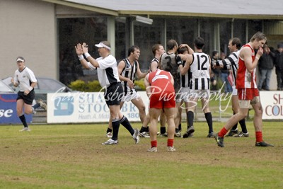 Central Umpire - Meek & Euroa Players