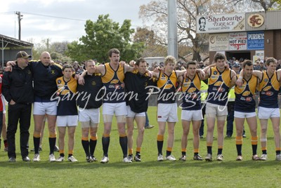 All Mansfield players line up