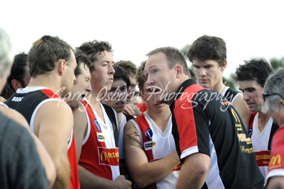 Benalla Coach - Symes & players