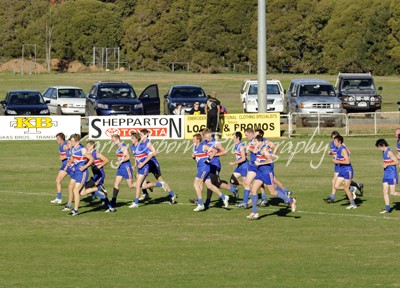 Tatura - players warmup