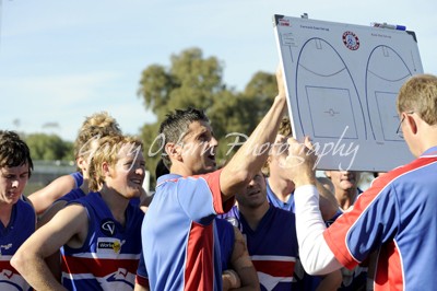 Tatura Coach - Serra & players