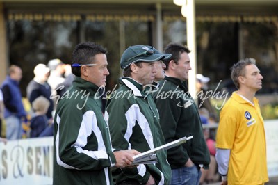 Echuca Coach - Henderson & Staff