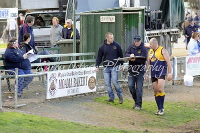 Mansfield Coach - Kelly, Dolling & Stevenson