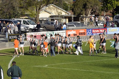 Echuca Coach - Henderson & Players