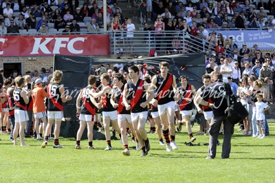 Kyabram players & Banner