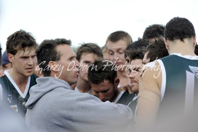 Echuca Coach - Henderson & Players