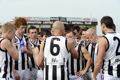 Euroa Coach - Watson & players