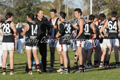 Benalla Coach - Symes & Players