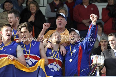 Tatura Coach - Daniel, Ryan, Wellington, Ryan & Cup